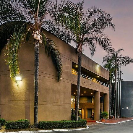 Travelodge By Wyndham Commerce Los Angeles Area מראה חיצוני תמונה