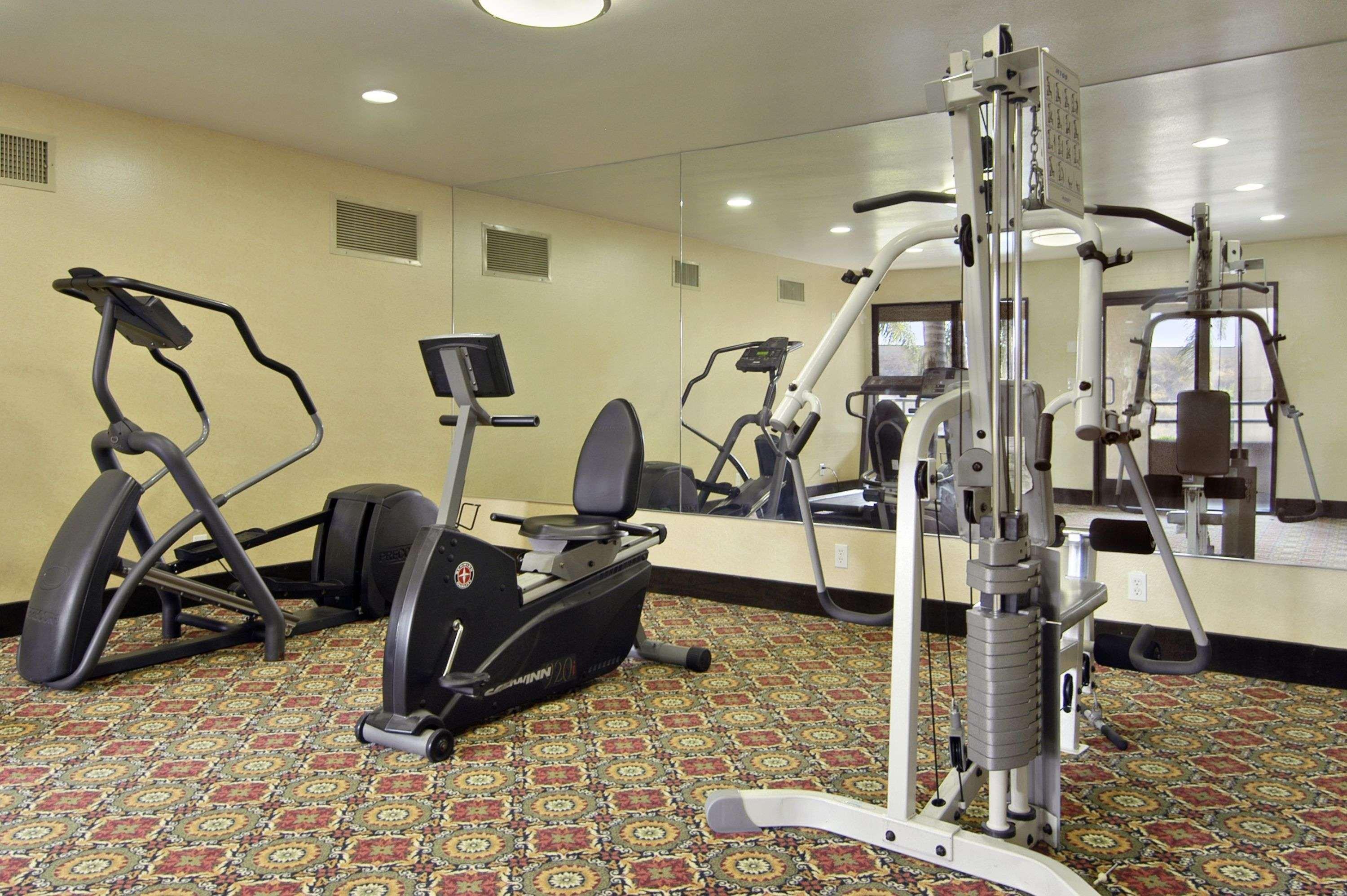 Travelodge By Wyndham Commerce Los Angeles Area מראה חיצוני תמונה
